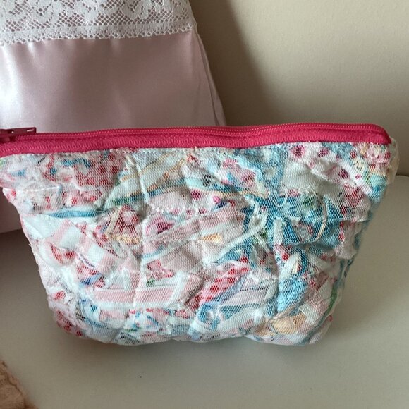 A Bundle of Handmade Makeup Pink Cosmetic Toiletry Bags Scrunchie... Vacation - Picture 2 of 9